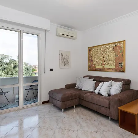 Modern 2br With Metro Access Lejlighed *